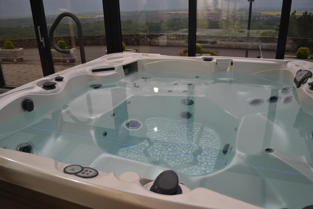 Wellness Pension Inovec Jalsove Exterior foto