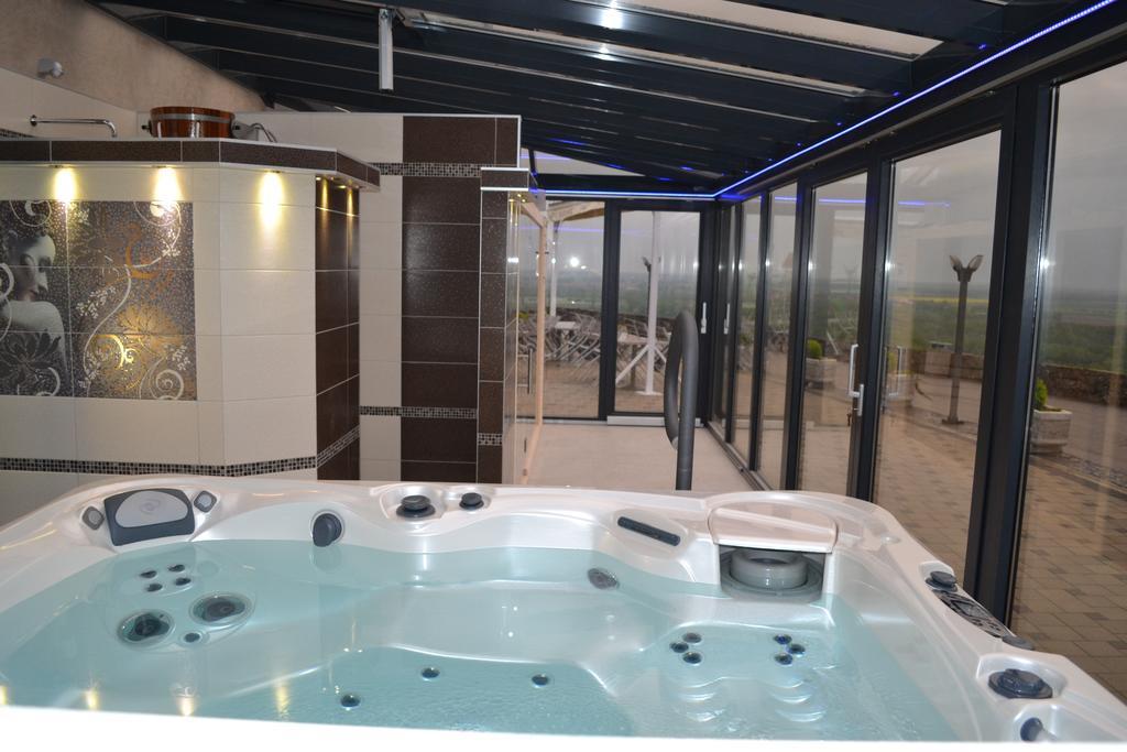 Wellness Pension Inovec Jalsove Exterior foto