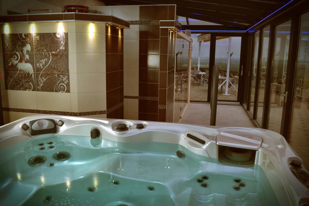 Wellness Pension Inovec Jalsove Exterior foto