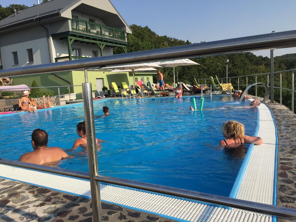 Wellness Pension Inovec Jalsove Exterior foto