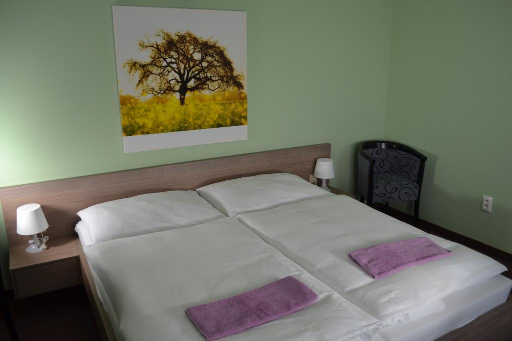 Wellness Pension Inovec Jalsove Exterior foto